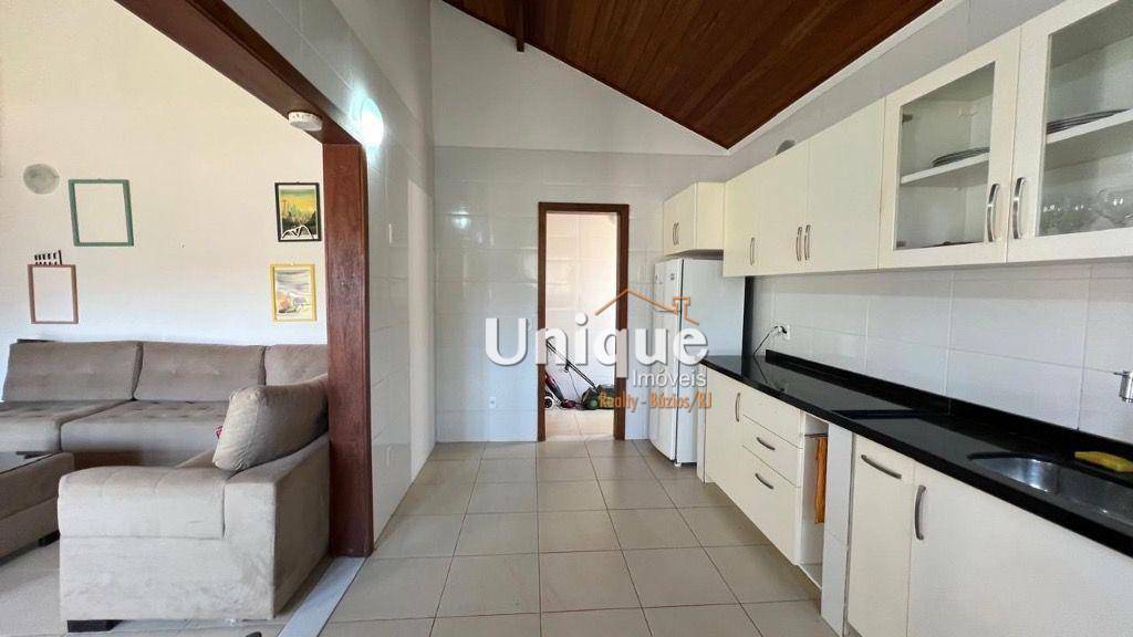 Casa à venda com 3 quartos, 110m² - Foto 14