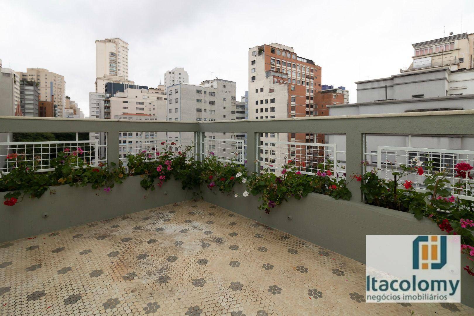 Apartamento à venda com 3 quartos, 239m² - Foto 4