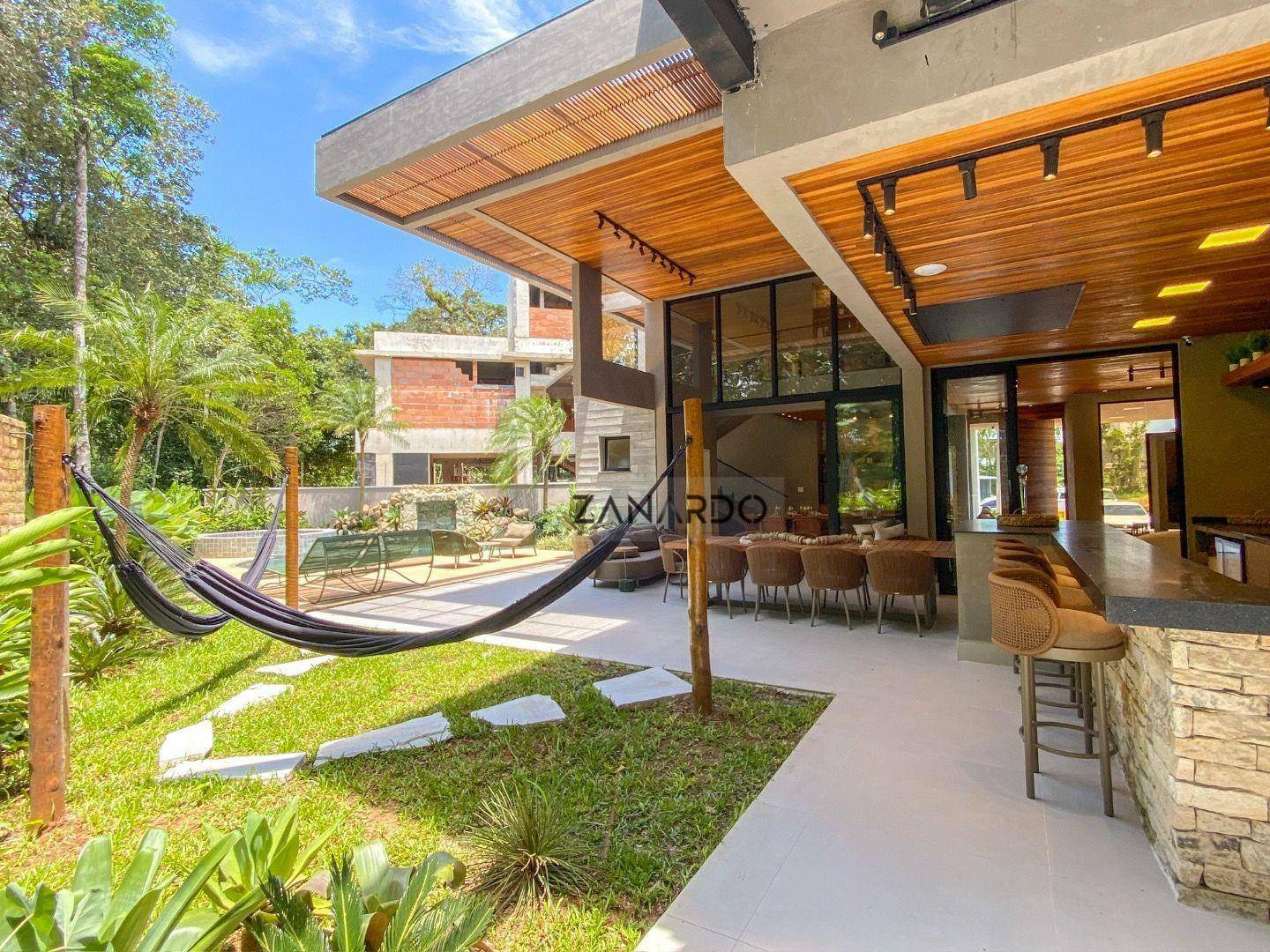 Casa de Condomínio à venda com 6 quartos, 460m² - Foto 16