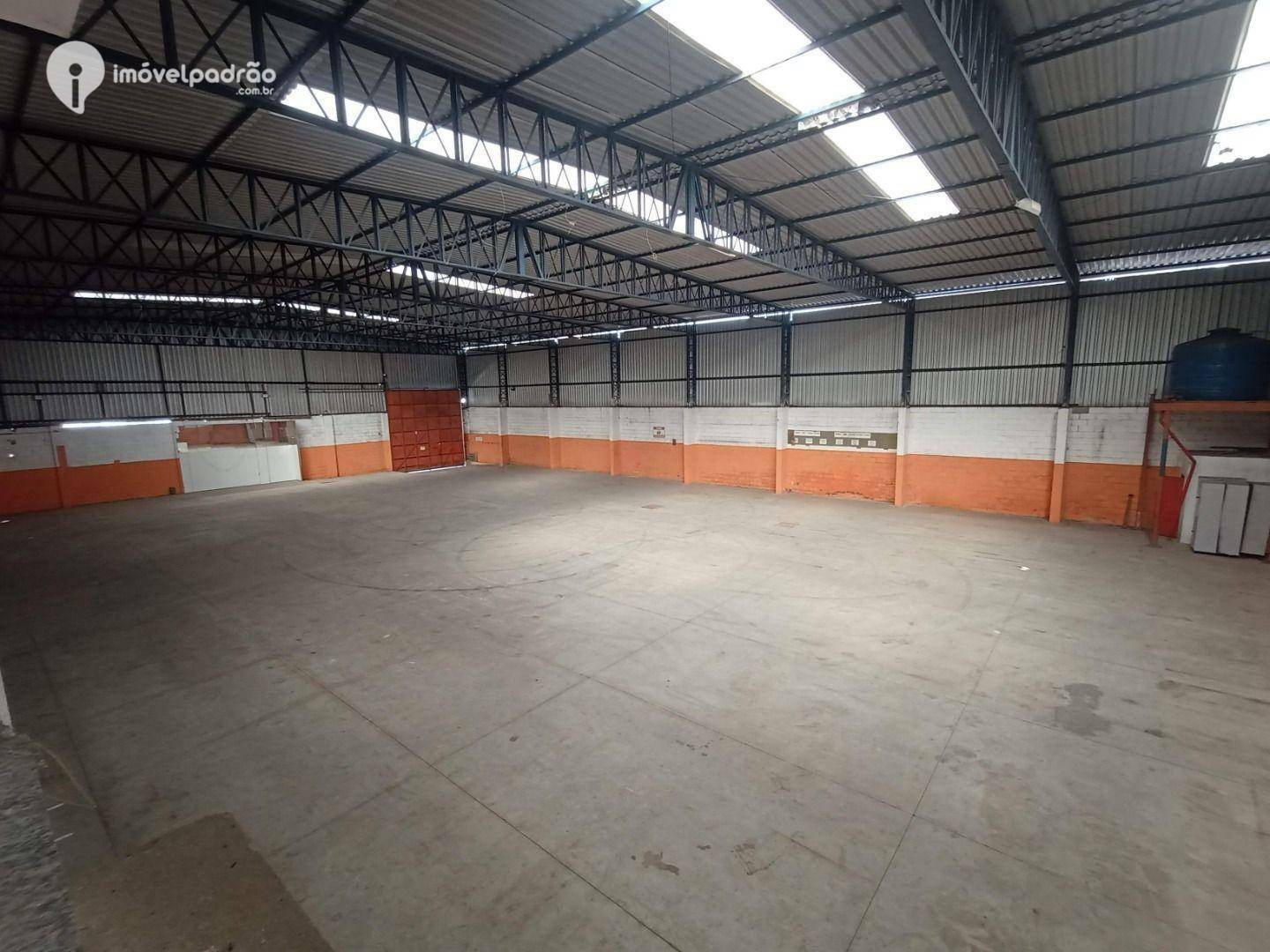 Depósito-Galpão-Armazém para alugar, 1350m² - Foto 2