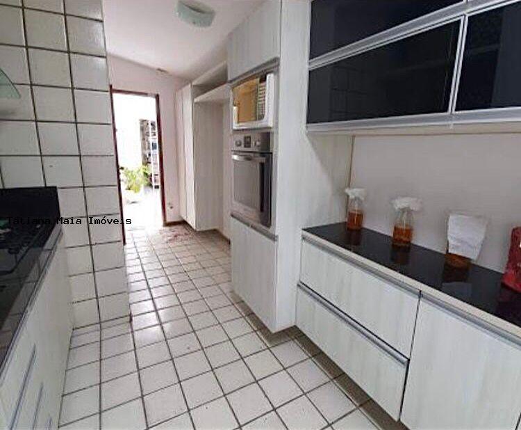 Casa à venda com 3 quartos, 300m² - Foto 4