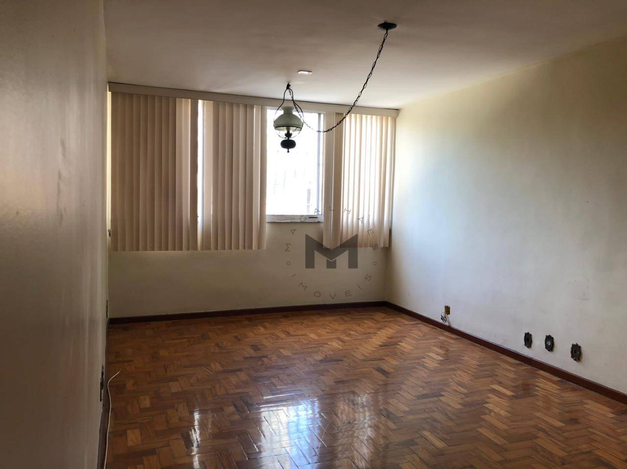 Apartamento à venda com 3 quartos, 110m² - Foto 2