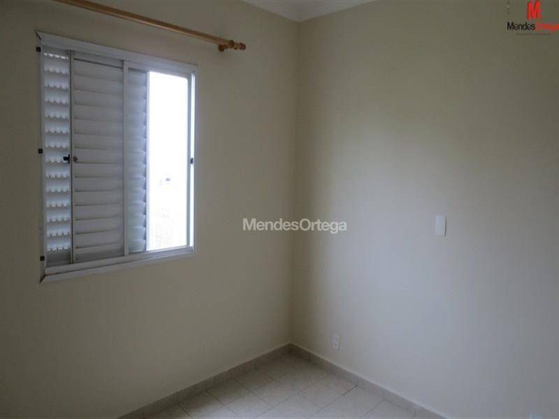 Apartamento à venda com 2 quartos, 72m² - Foto 11