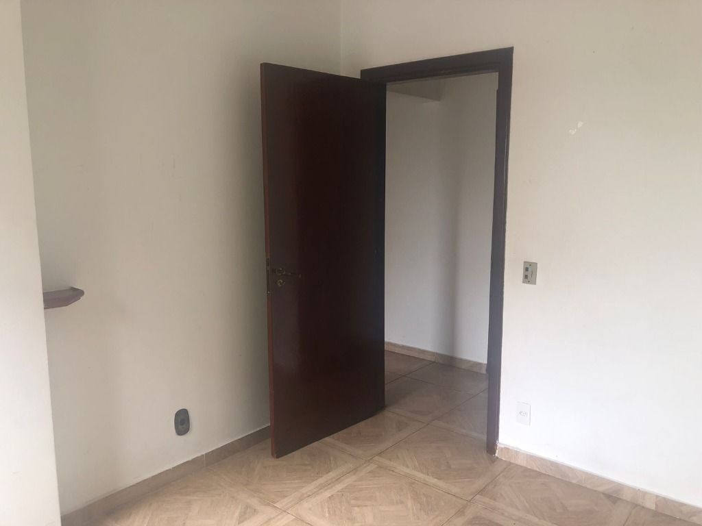 Apartamento à venda com 3 quartos, 190m² - Foto 31