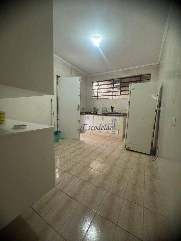 Sobrado à venda com 6 quartos, 240m² - Foto 41