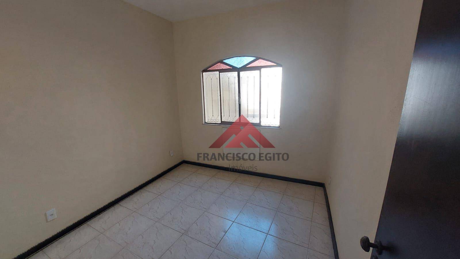 Casa à venda com 3 quartos, 250m² - Foto 5