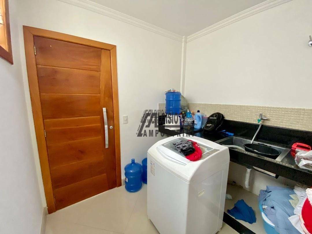 Casa à venda com 3 quartos, 340m² - Foto 12