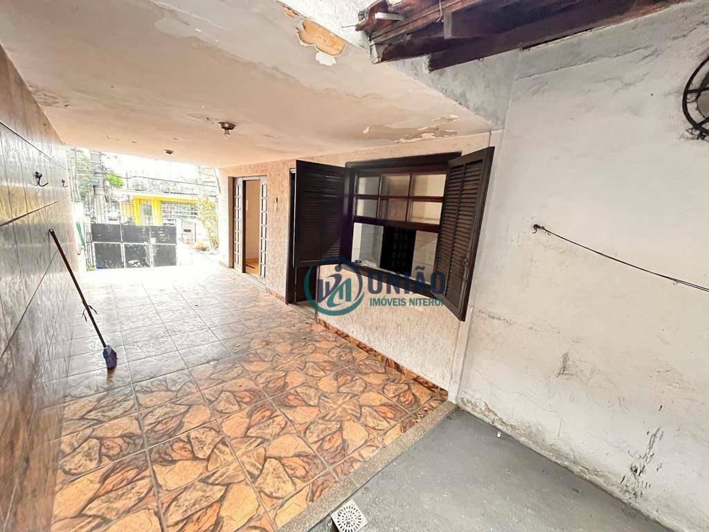 Casa à venda com 3 quartos, 150m² - Foto 12