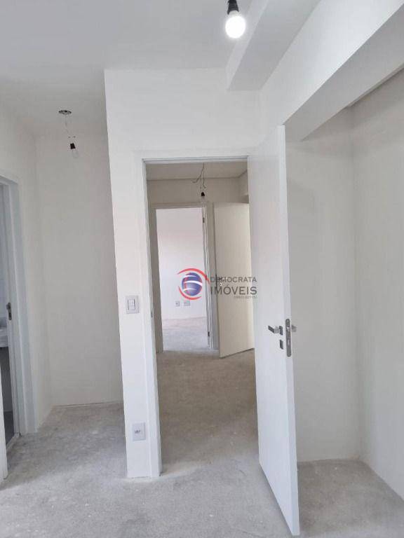 Apartamento à venda com 2 quartos, 142m² - Foto 2