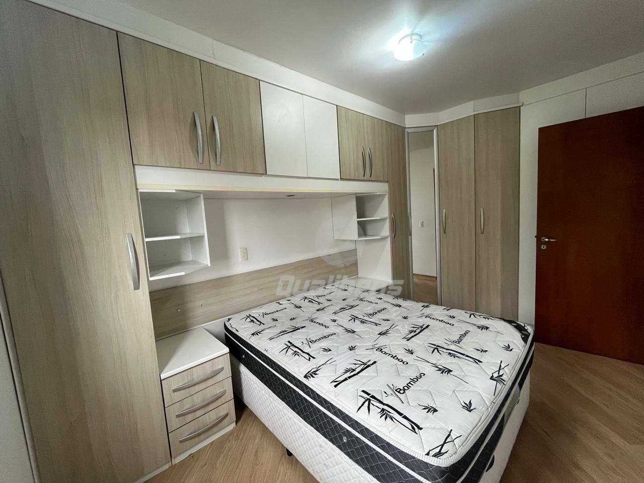 Apartamento para alugar com 2 quartos, 70m² - Foto 24