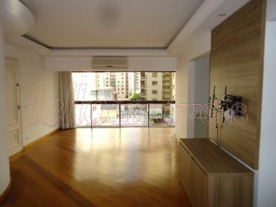 Apartamento para alugar com 2 quartos, 110m² - Foto 3