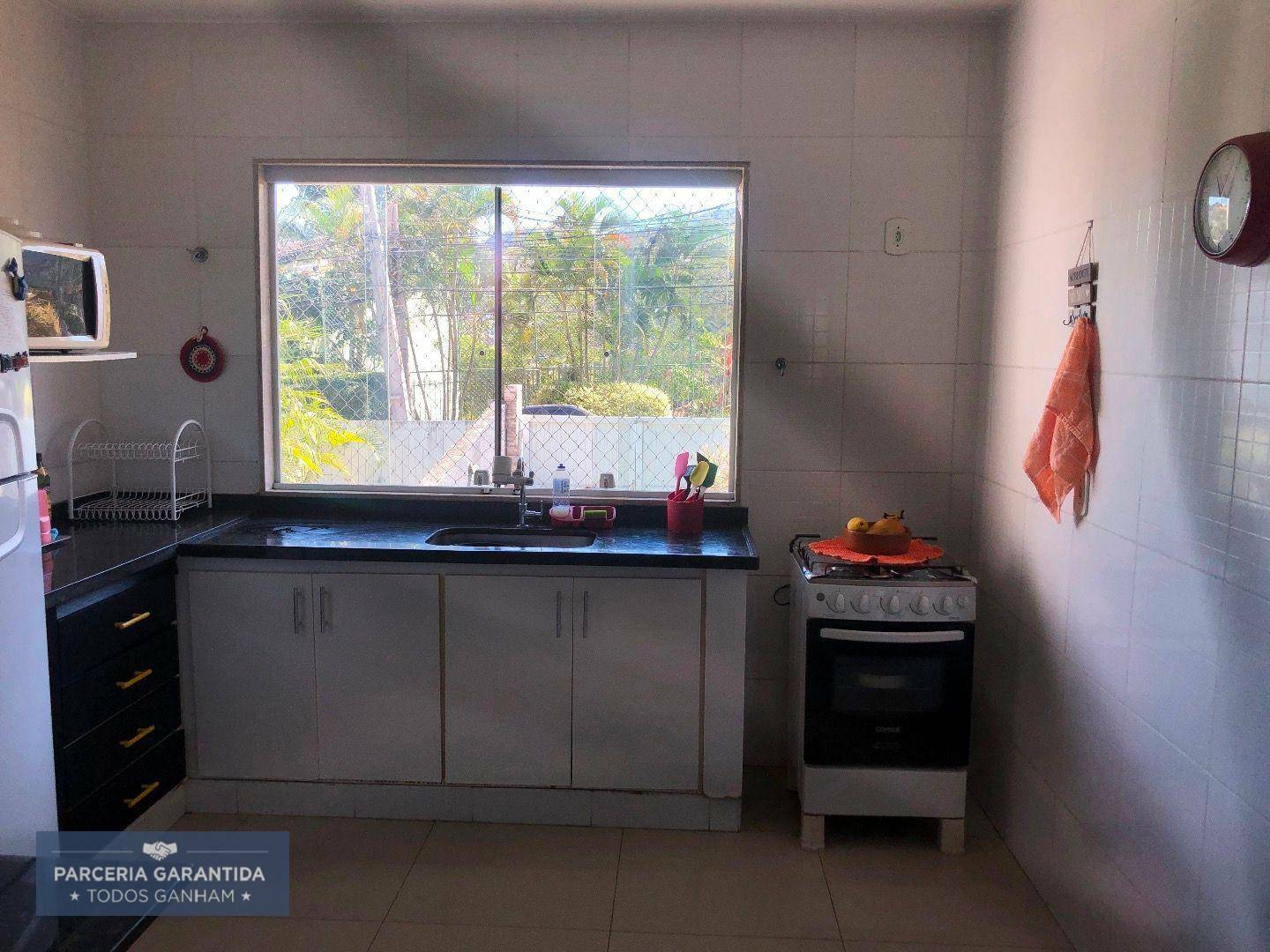 Casa à venda com 3 quartos, 240m² - Foto 5