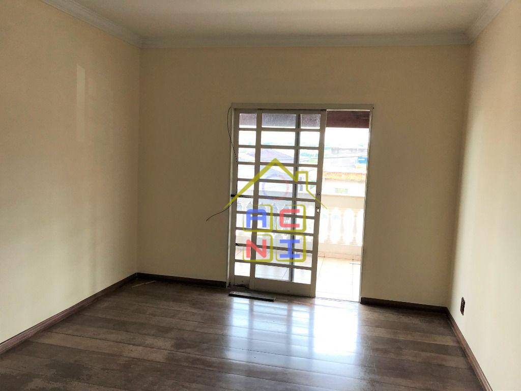 Sobrado à venda com 4 quartos, 300m² - Foto 25