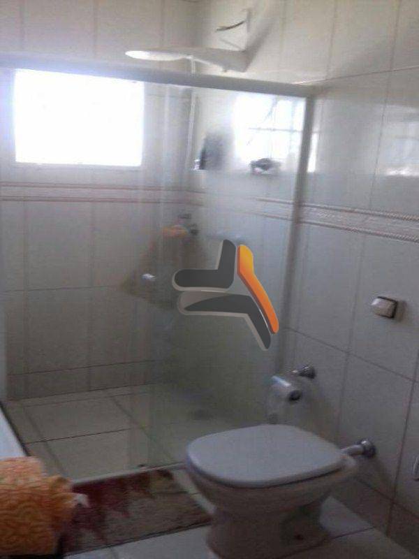 Casa à venda com 3 quartos, 200m² - Foto 27