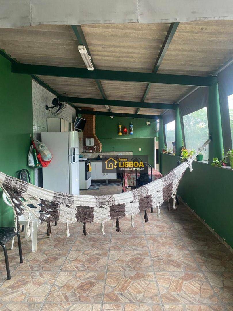 Casa à venda com 3 quartos, 200m² - Foto 4