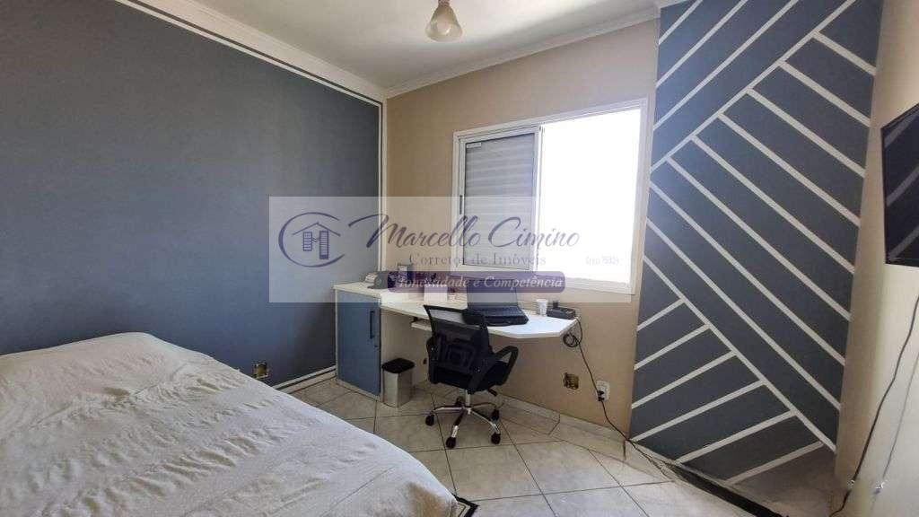 Apartamento à venda com 3 quartos, 75m² - Foto 20