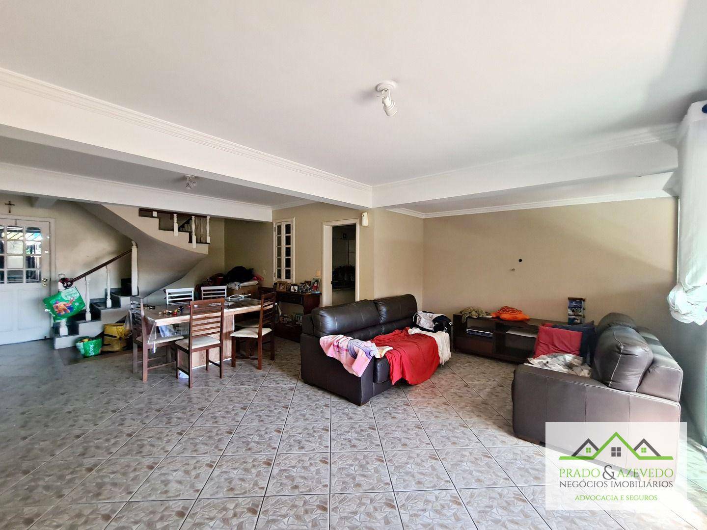 Casa à venda com 3 quartos, 236m² - Foto 4