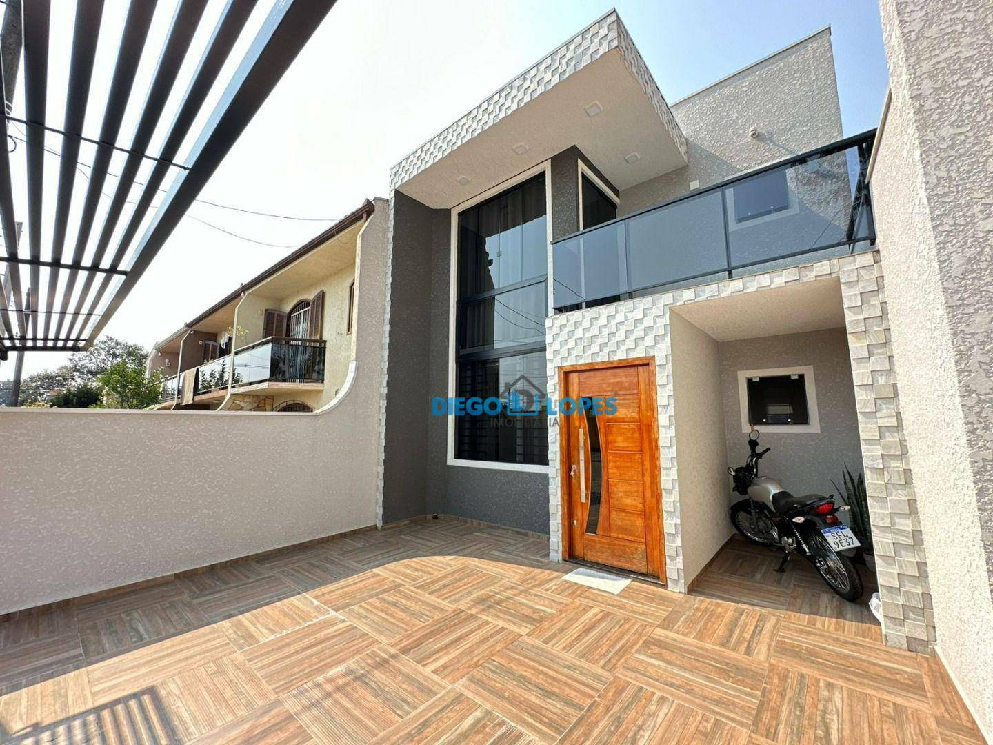 Sobrado à venda com 3 quartos, 98m² - Foto 1