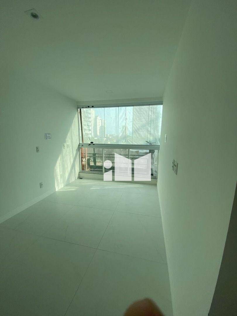 Apartamento à venda com 3 quartos, 80m² - Foto 9