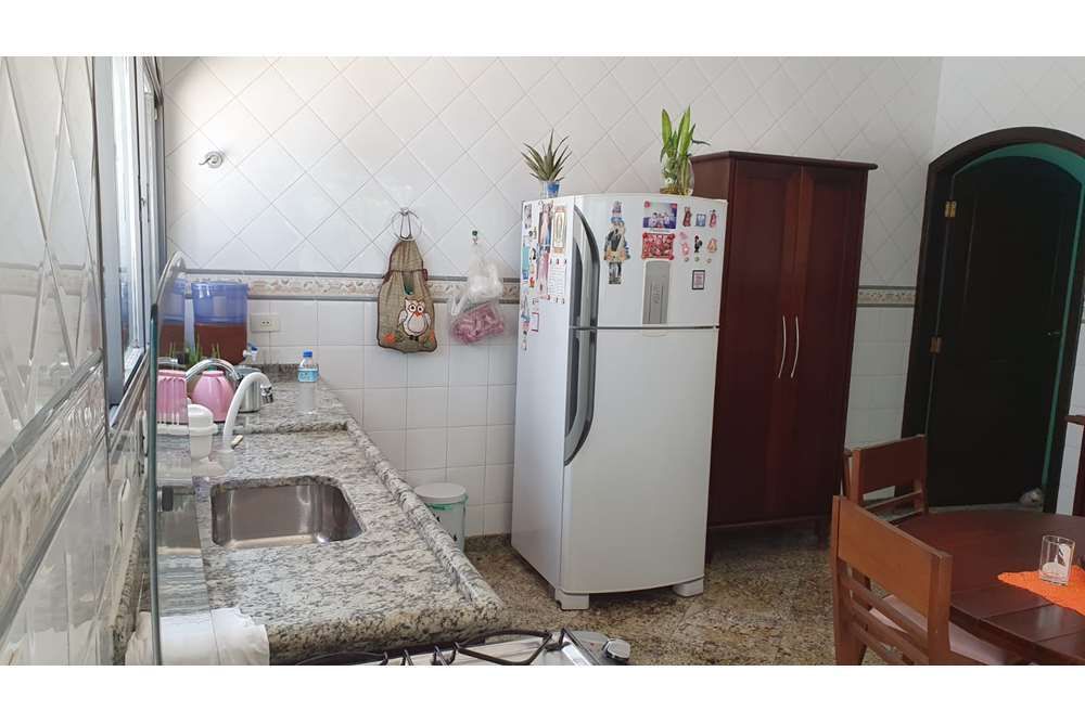 Casa de Condomínio à venda com 5 quartos, 210m² - Foto 9