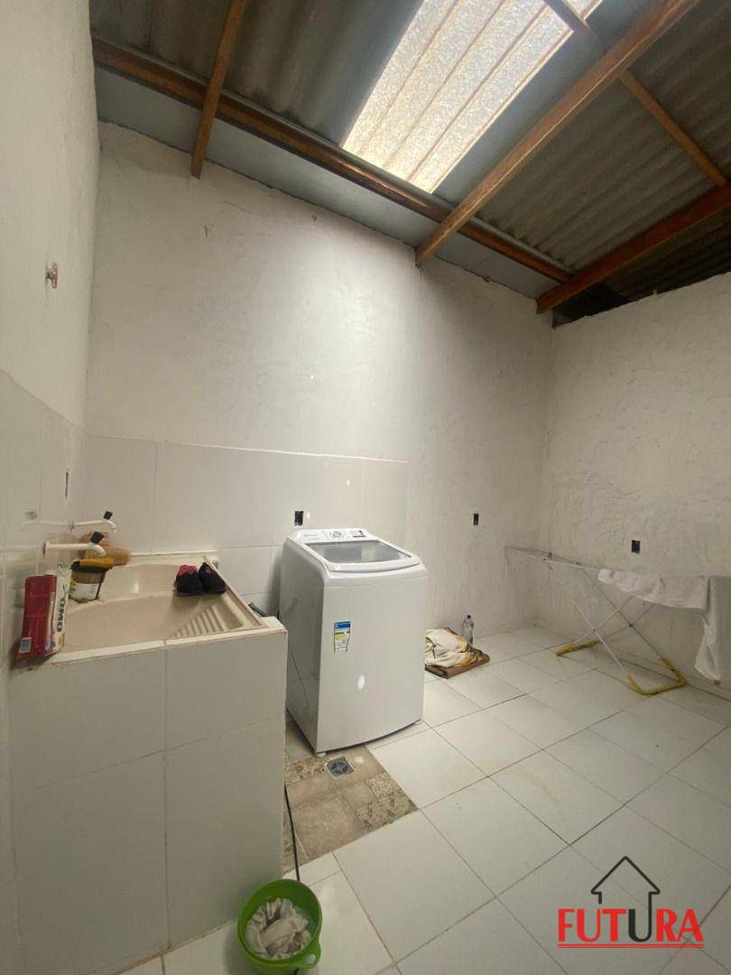 Casa à venda com 3 quartos, 169m² - Foto 13