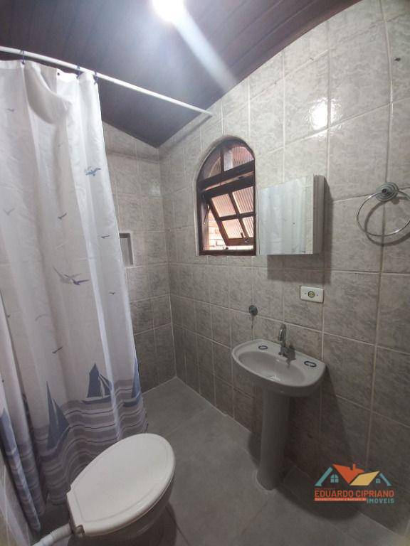 Casa à venda com 6 quartos, 300m² - Foto 15