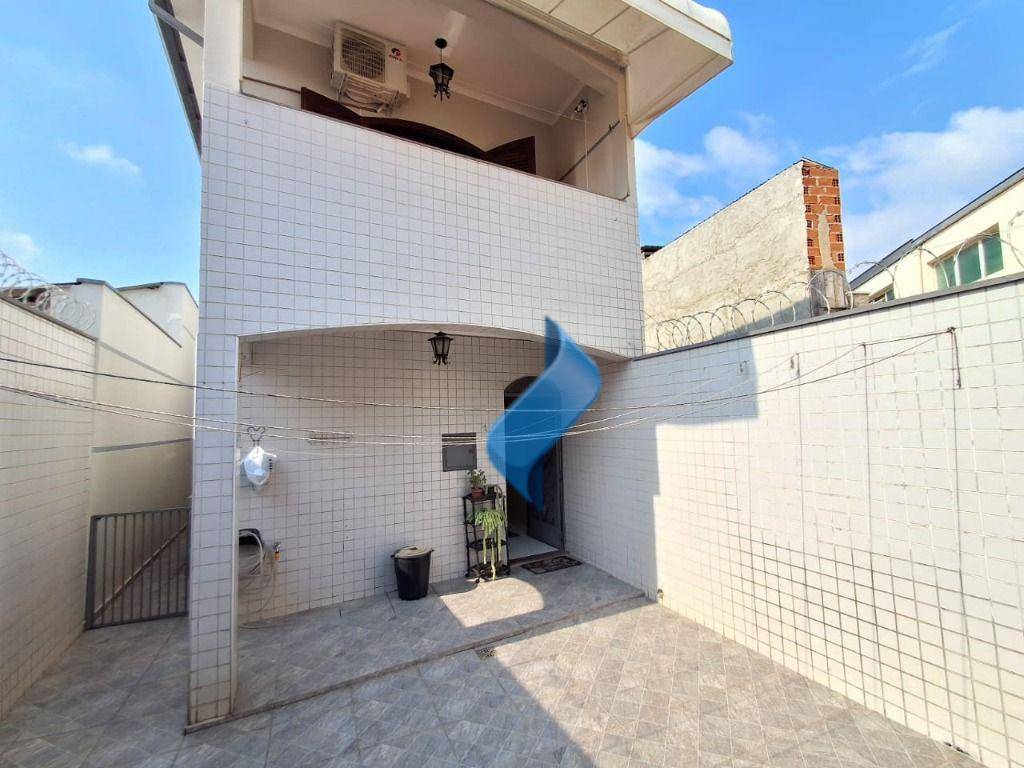 Casa à venda com 3 quartos, 234m² - Foto 30