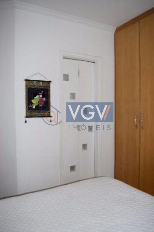 Apartamento à venda com 3 quartos, 76m² - Foto 11