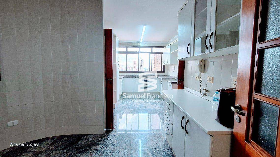 Apartamento à venda com 4 quartos, 189m² - Foto 7