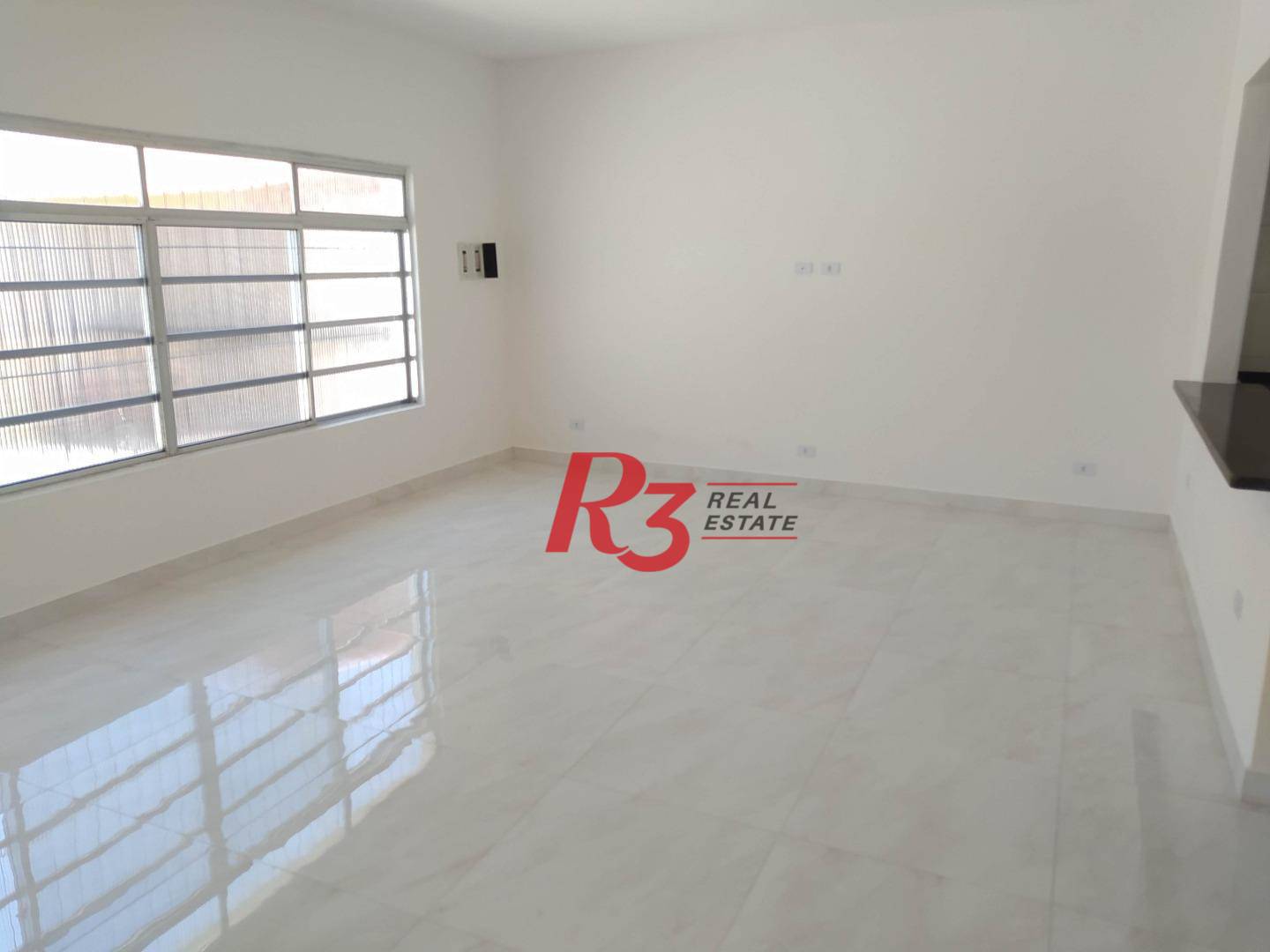 Casa à venda com 4 quartos, 151m² - Foto 4