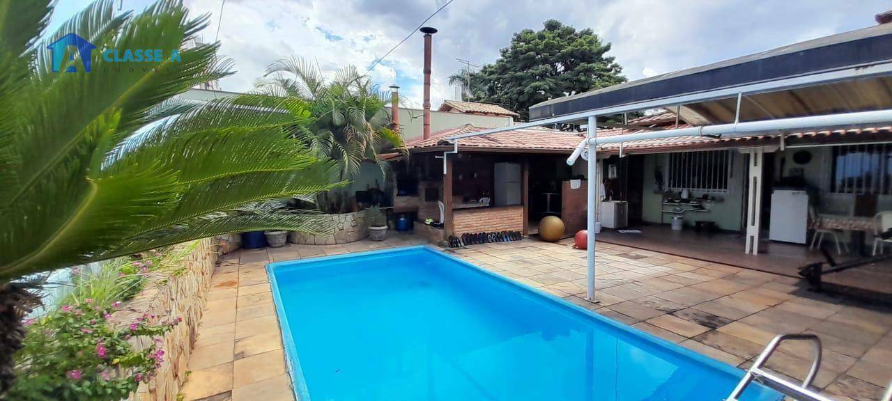 Casa à venda com 4 quartos, 338m² - Foto 35