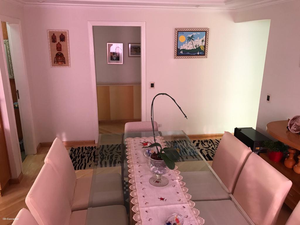 Apartamento à venda com 3 quartos, 162m² - Foto 2