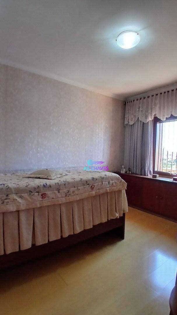 Casa à venda com 4 quartos, 355m² - Foto 13