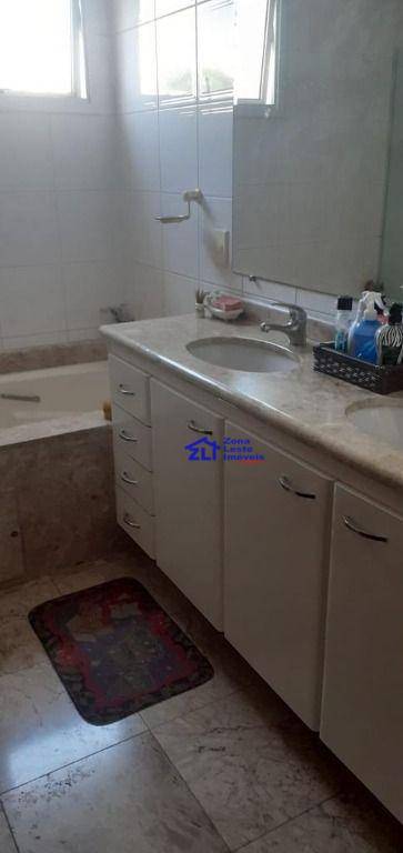 Apartamento à venda com 4 quartos, 183m² - Foto 28