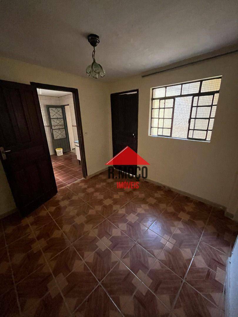 Casa para alugar com 1 quarto, 40m² - Foto 13