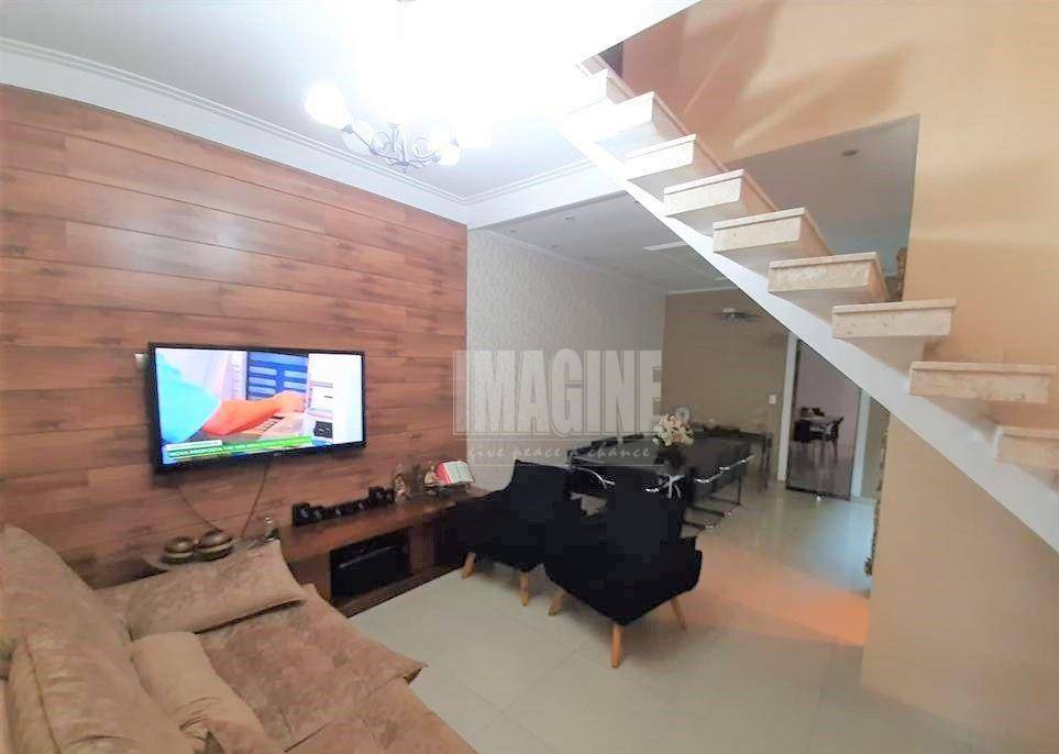 Sobrado à venda com 5 quartos, 200m² - Foto 4