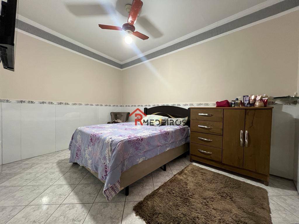 Casa à venda com 6 quartos, 350m² - Foto 47