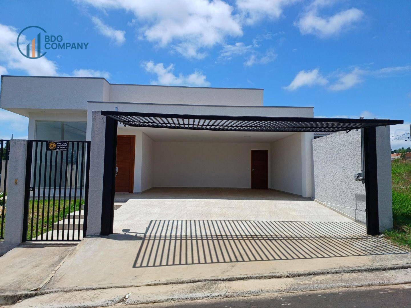 Casa à venda com 2 quartos, 133m² - Foto 1