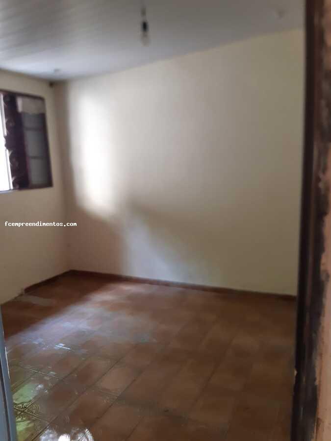 Casa à venda com 3 quartos, 201m² - Foto 4