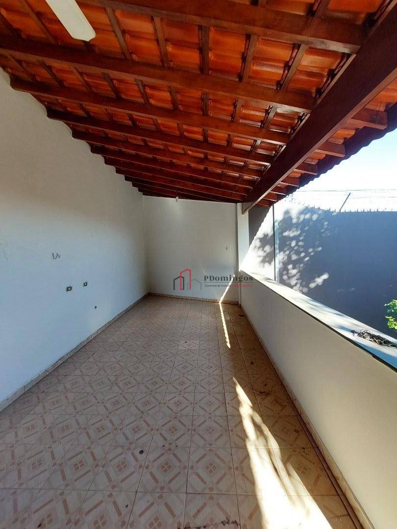 Sobrado à venda com 3 quartos, 300m² - Foto 37