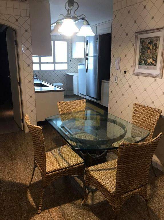 Apartamento à venda com 4 quartos, 241m² - Foto 6