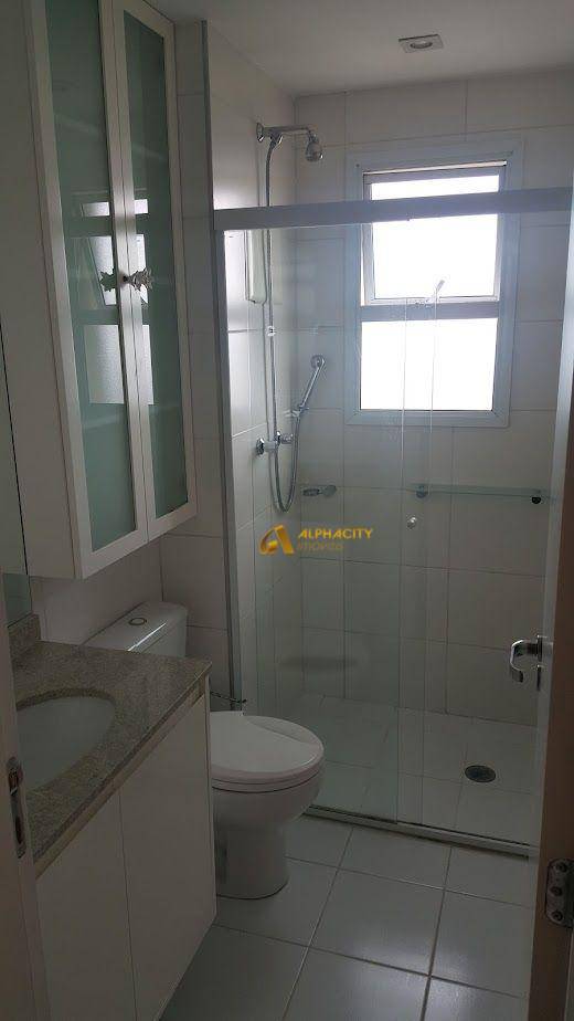 Apartamento para alugar com 3 quartos, 202m² - Foto 3