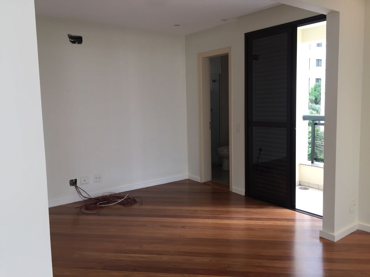 Apartamento à venda com 4 quartos, 193m² - Foto 6