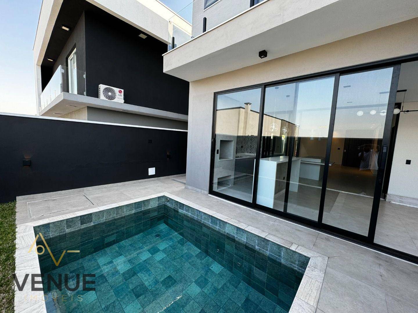 Casa de Condomínio à venda com 4 quartos, 282m² - Foto 28