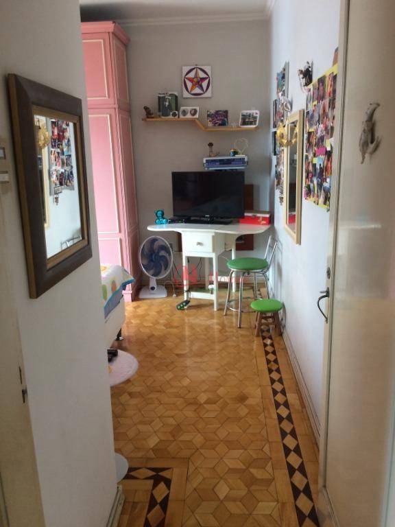 Apartamento à venda com 3 quartos, 142m² - Foto 11