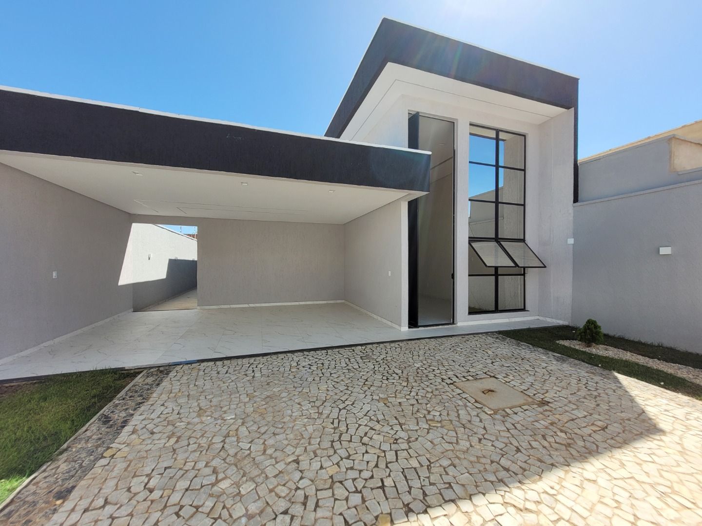 Casa à venda com 3 quartos, 169m² - Foto 3