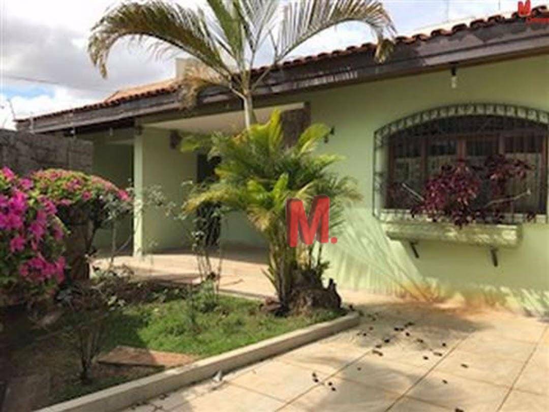 Casa à venda com 3 quartos, 290m² - Foto 2