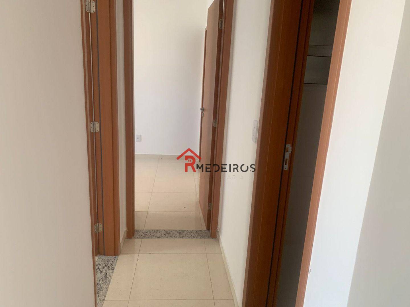 Apartamento para alugar com 2 quartos, 65m² - Foto 8