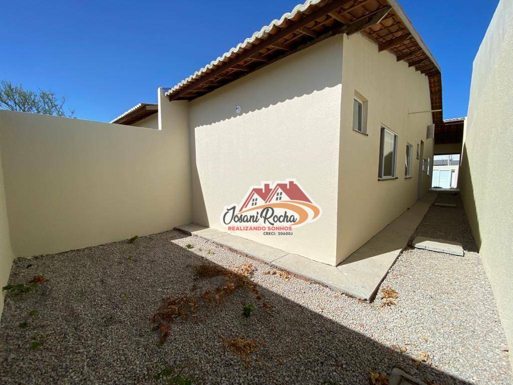 Casa à venda com 2 quartos, 85m² - Foto 4