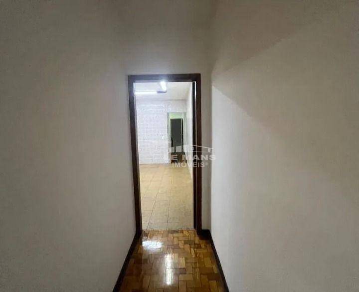 Casa para alugar com 3 quartos, 210m² - Foto 8